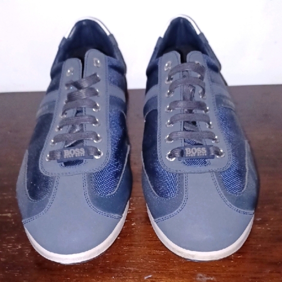 Boss Saturn Blue and Gray Low Top Sneakers - Modern Casual Design - Picture 4 of 8